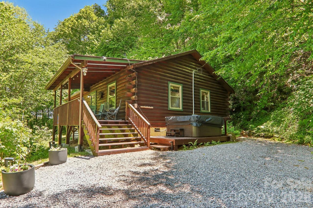 152 Trails End Ln., Maggie Valley, NC 28751
