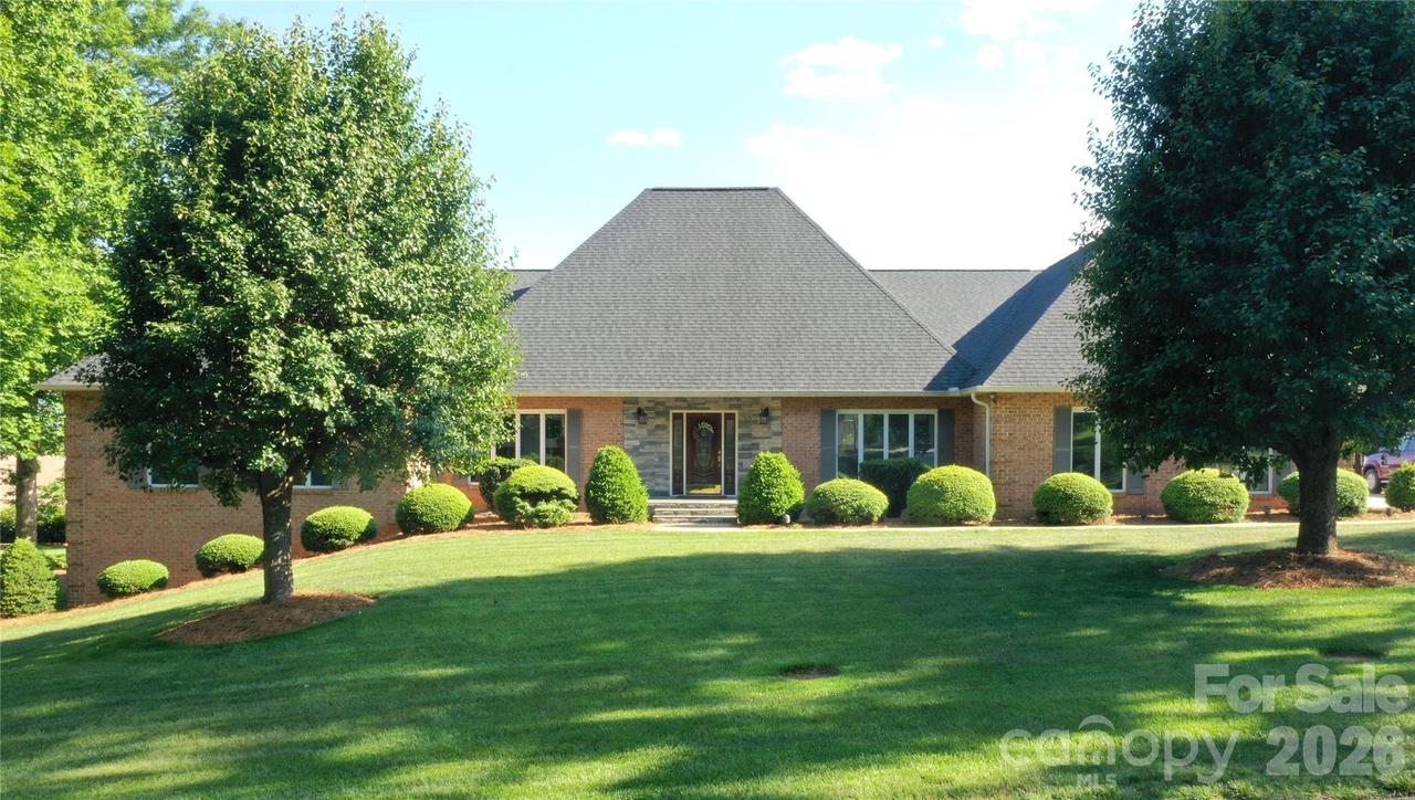 3493 Duck Pond Dr., Conover, NC 28613