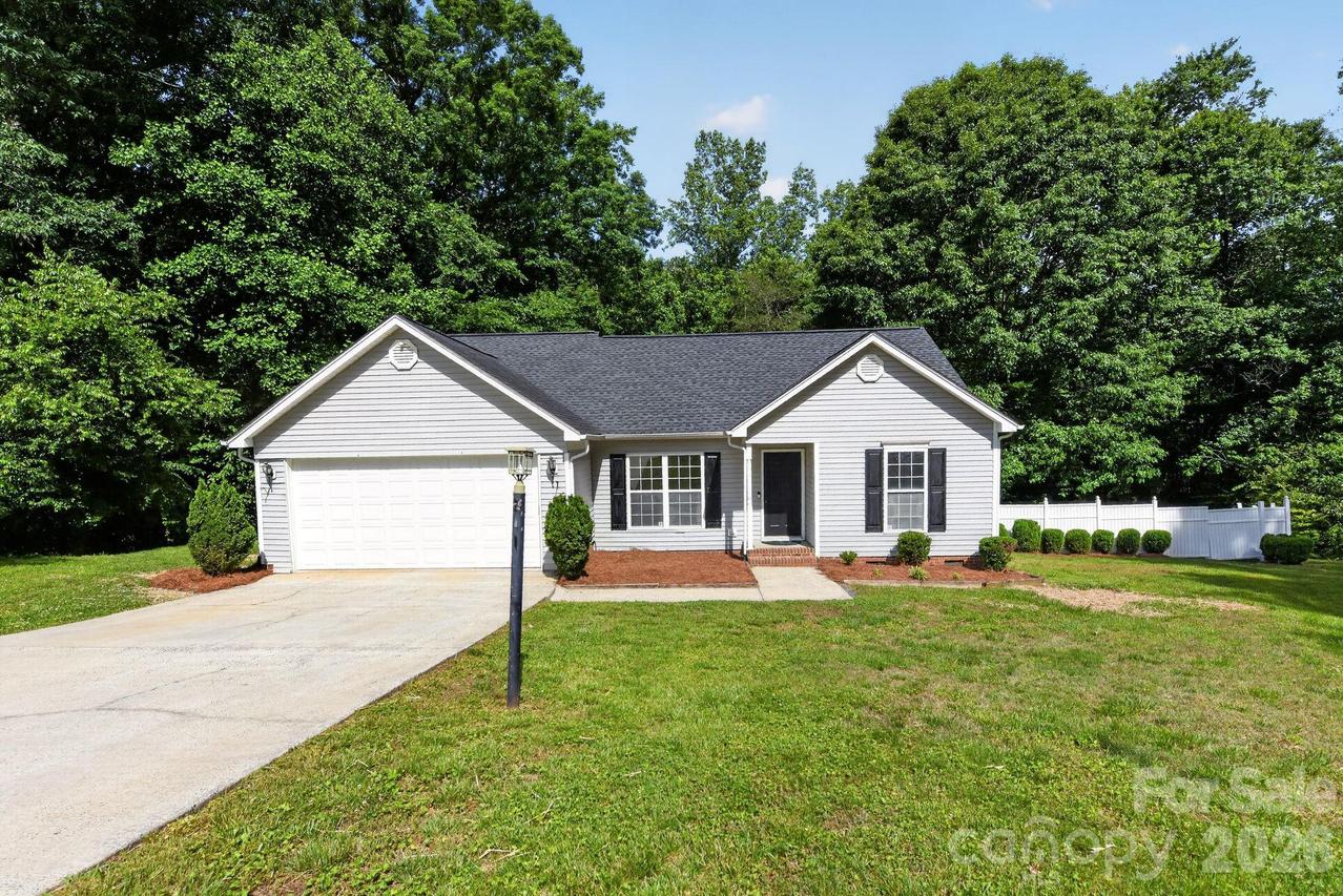 209 Red Oak Ct., Gastonia, NC 28052