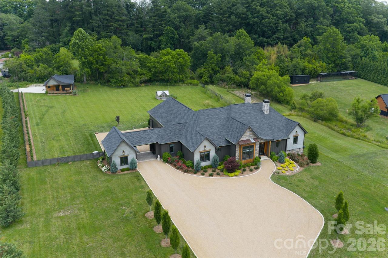23 Benton Farms Ln. #1A, Horse Shoe, NC 28742