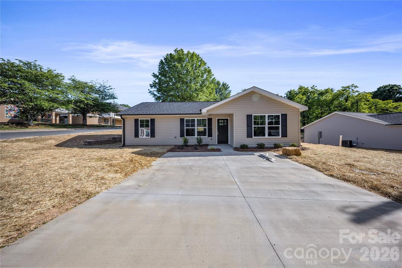 301 W 9th St., Kannapolis, NC 28081