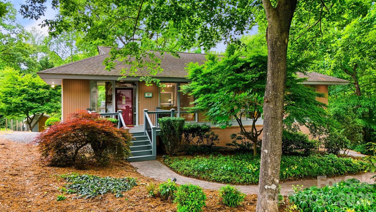 141 36th Ave., Hickory, NC 28601
