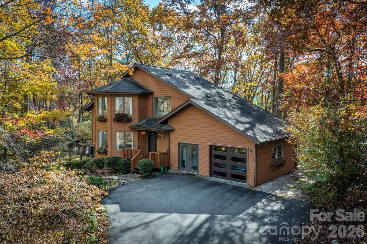 48 Whitaker View Rd., Fairview, NC 28730