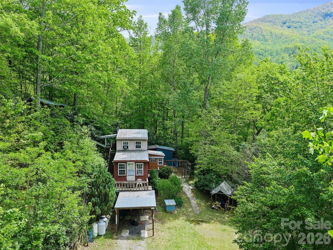 1331 Georges Fork Rd., Burnsville, NC 28714