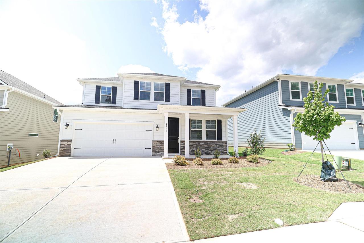 5011 Twin River Dr., Denver, NC 28037