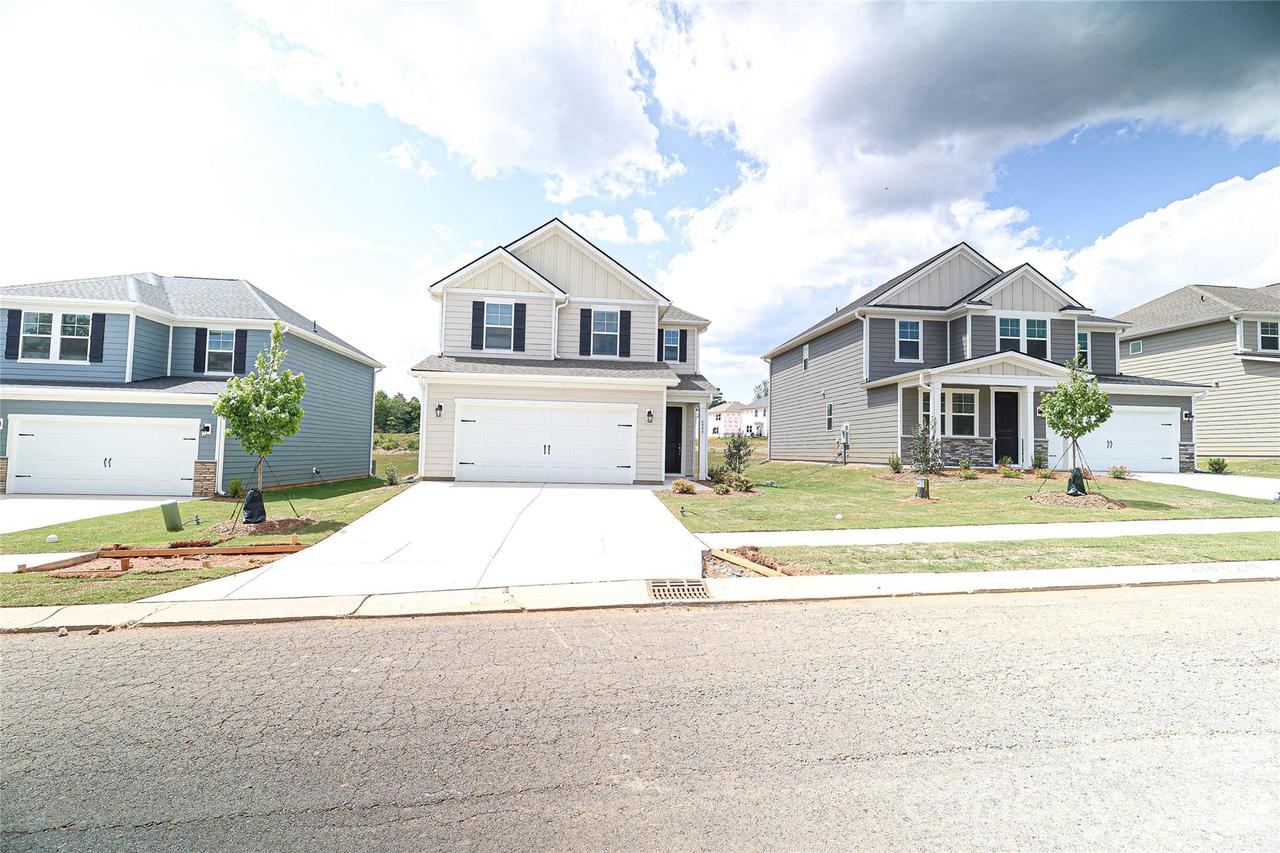 4999 Twin River Dr., Denver, NC 28037