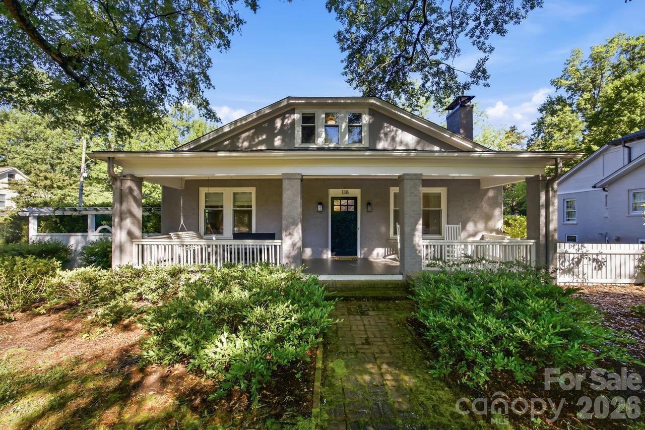 138 Woodland St., Davidson, NC 28036