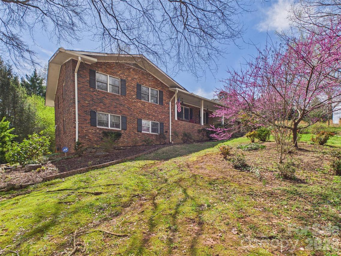 119 Creekside Dr., Morganton, NC 28655