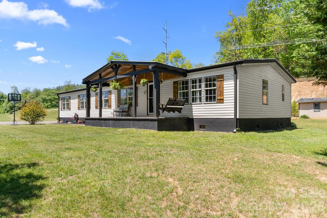 152 Pioneer Ridge, Sparta, NC 28675