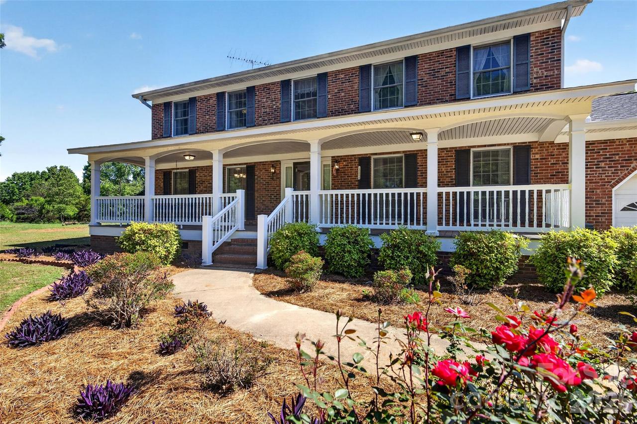 4092 Henry Dellinger Rd., Maiden, NC 28650