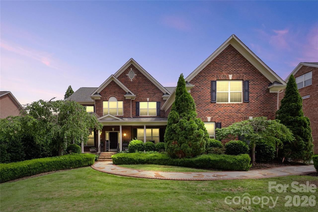 14825 Capricorn Ln., Charlotte, NC 28277