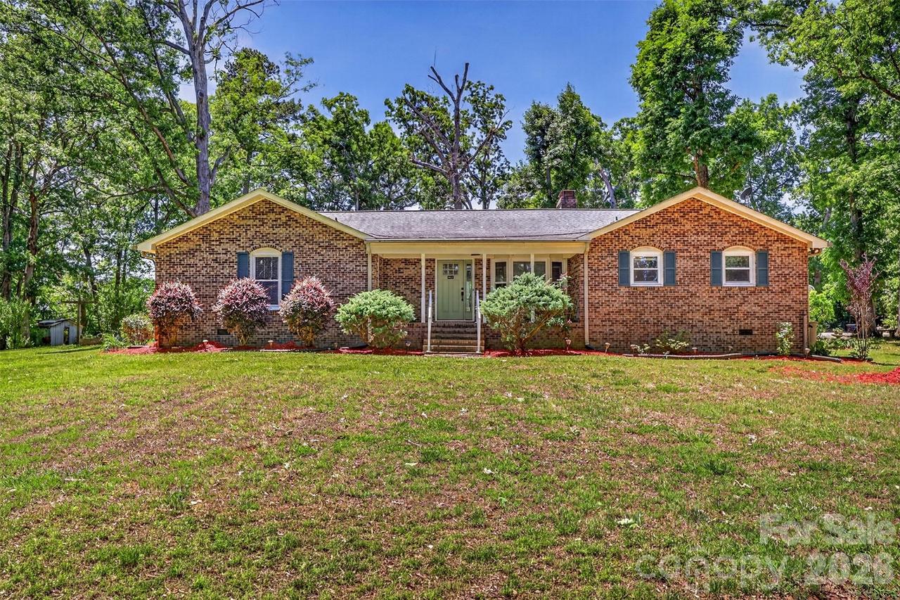 9807 Black Rd., Midland, NC 28107