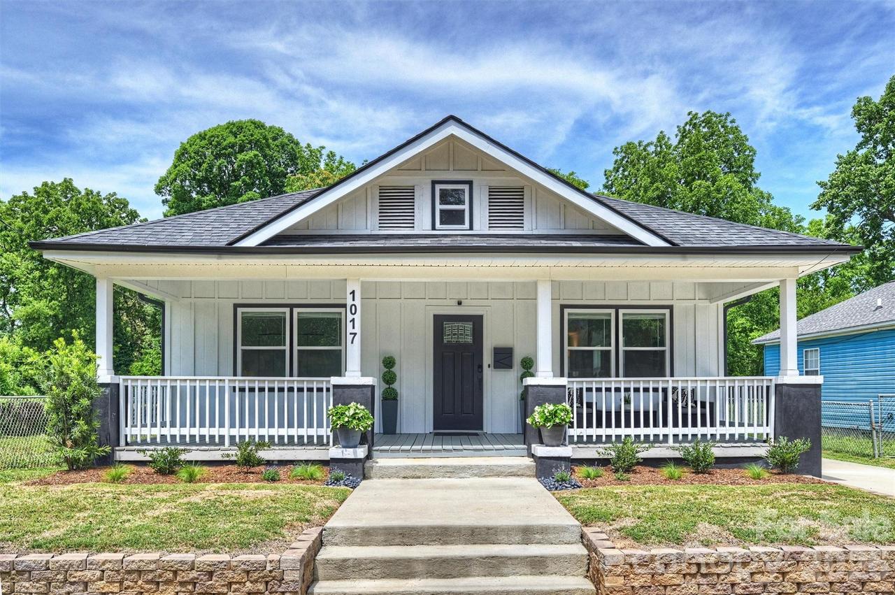 1017 Pegram St., Charlotte, NC 28205