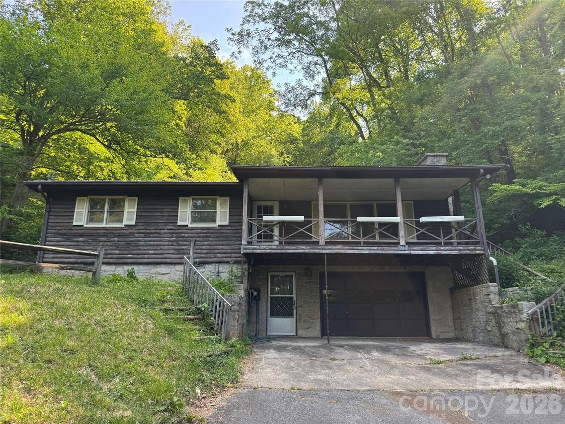 814 Mountain View Dr., Maggie Valley, NC 28751