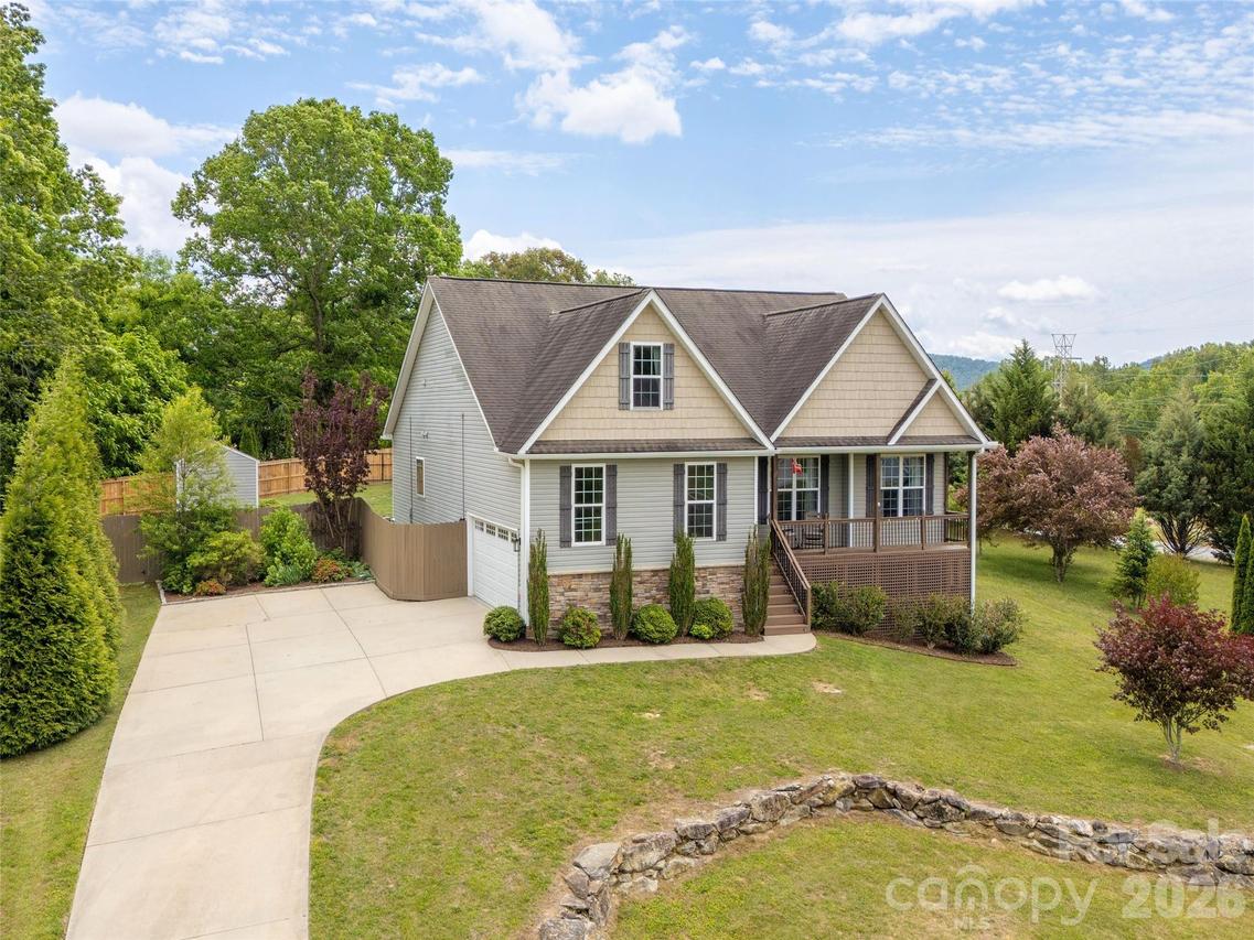 132 Beck Creek Cir., Flat Rock, NC 28731