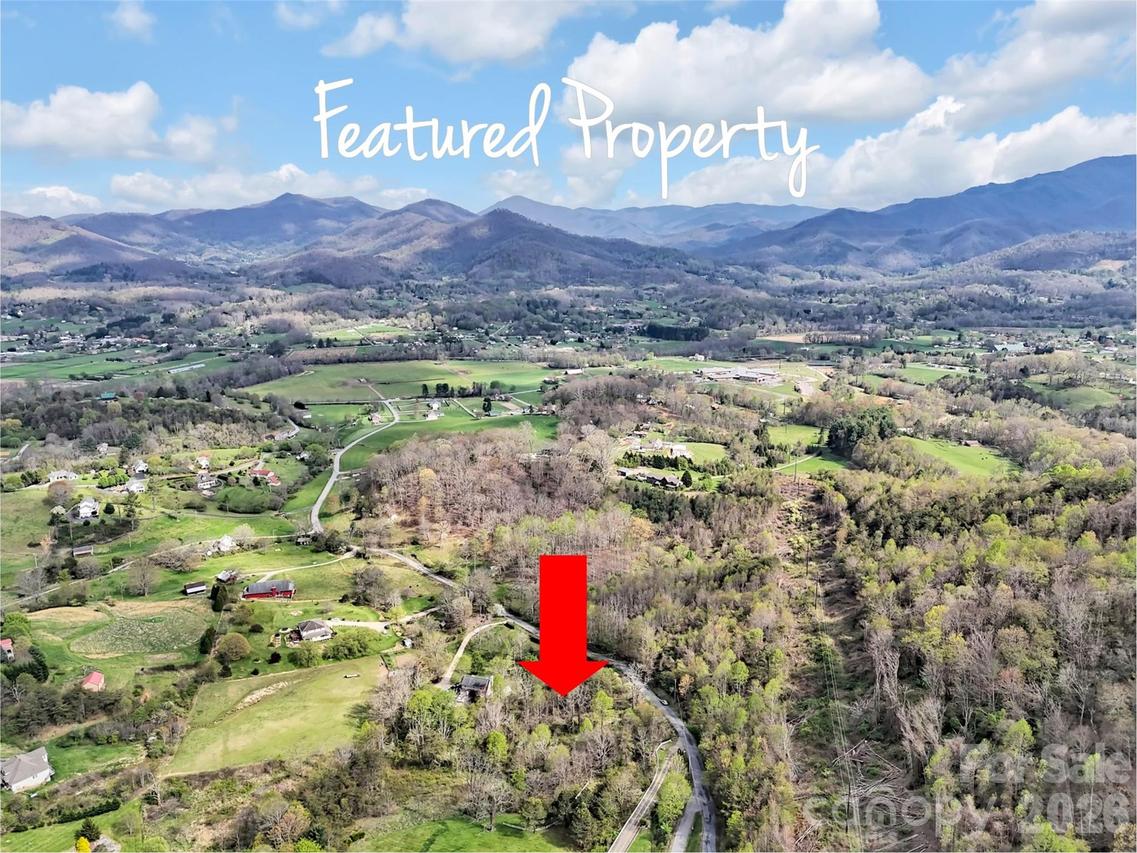 676 Cathey Cove Rd., Waynesville, NC 28786