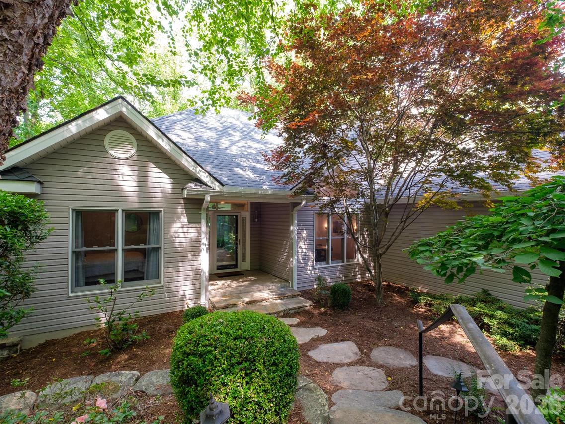30 Cherokee Tr., Fletcher, NC 28732