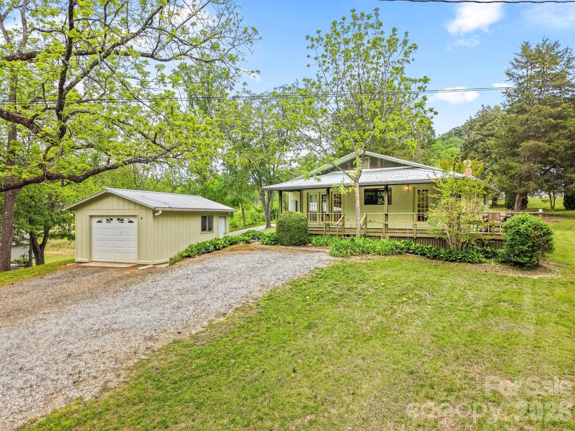 19 Quail Ridge Tr., Franklin, NC 28734