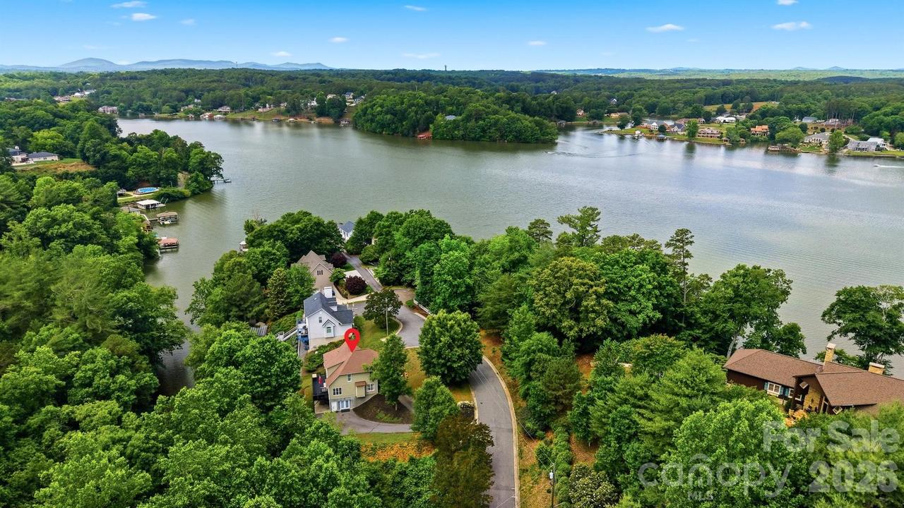 909 36th Ave., Hickory, NC 28601