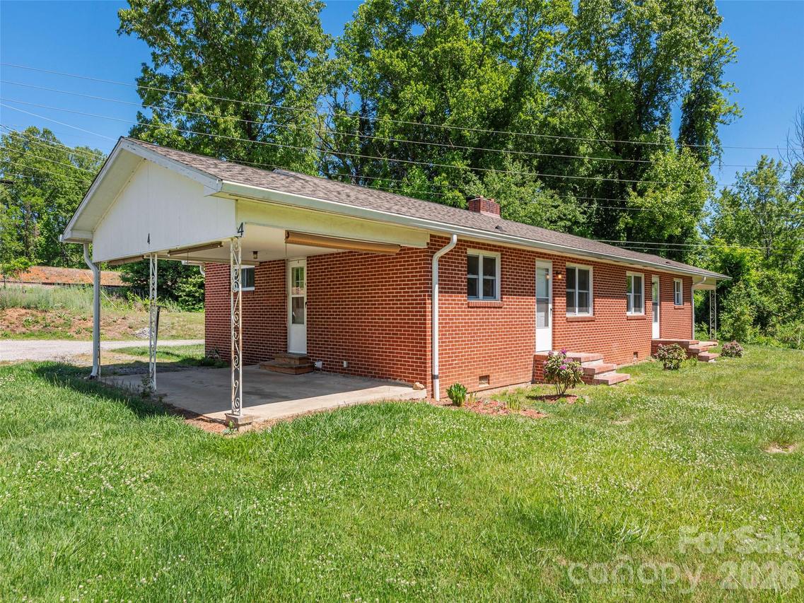 193 Old Howell Mill Rd., Waynesville, NC 28786