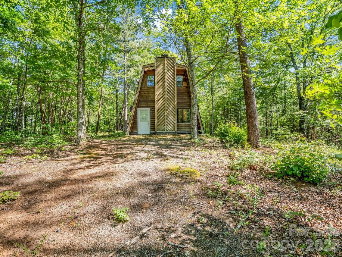 740 Justice Dr., Lake Lure, NC 28746