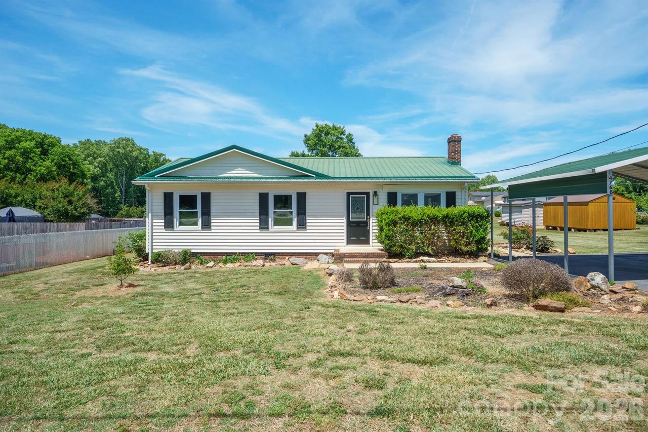 4768 Bethel Church Rd., Hickory, NC 28602
