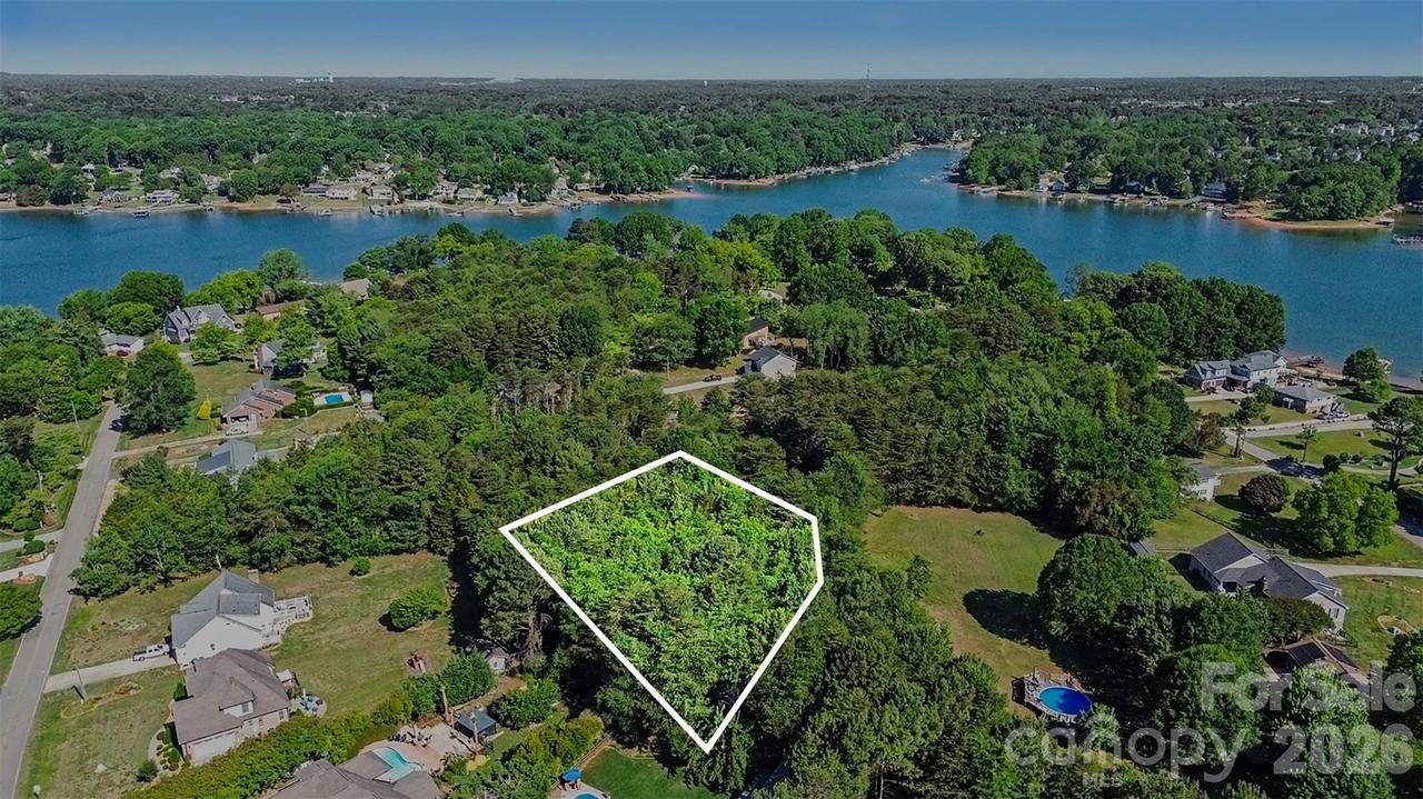 138 Continental Dr., Mooresville, NC 28117
