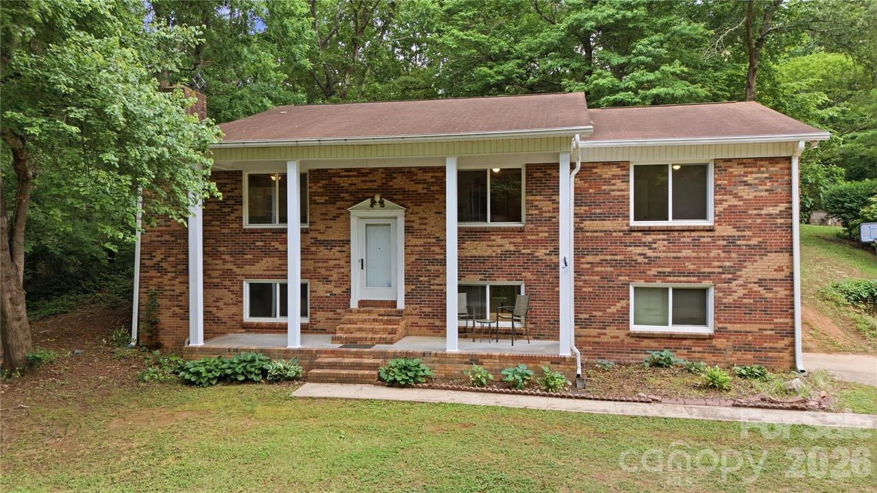 1959 Rock Springs Cir., Denver, NC 28037