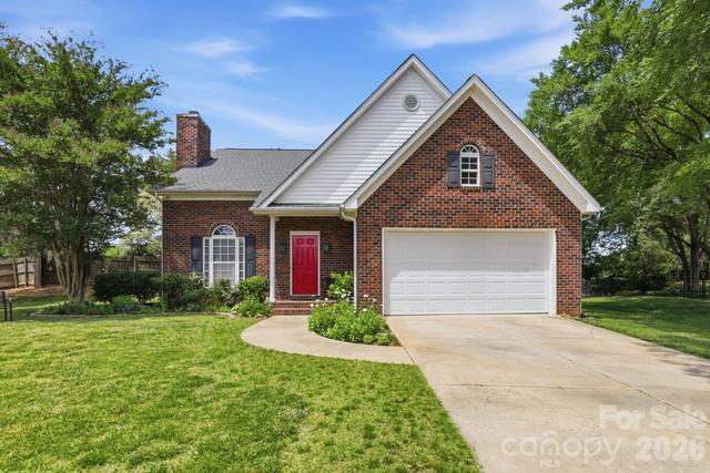 New Homes For Sale This Week That Attend Quail Hollow Middle: May 8th to May 14th