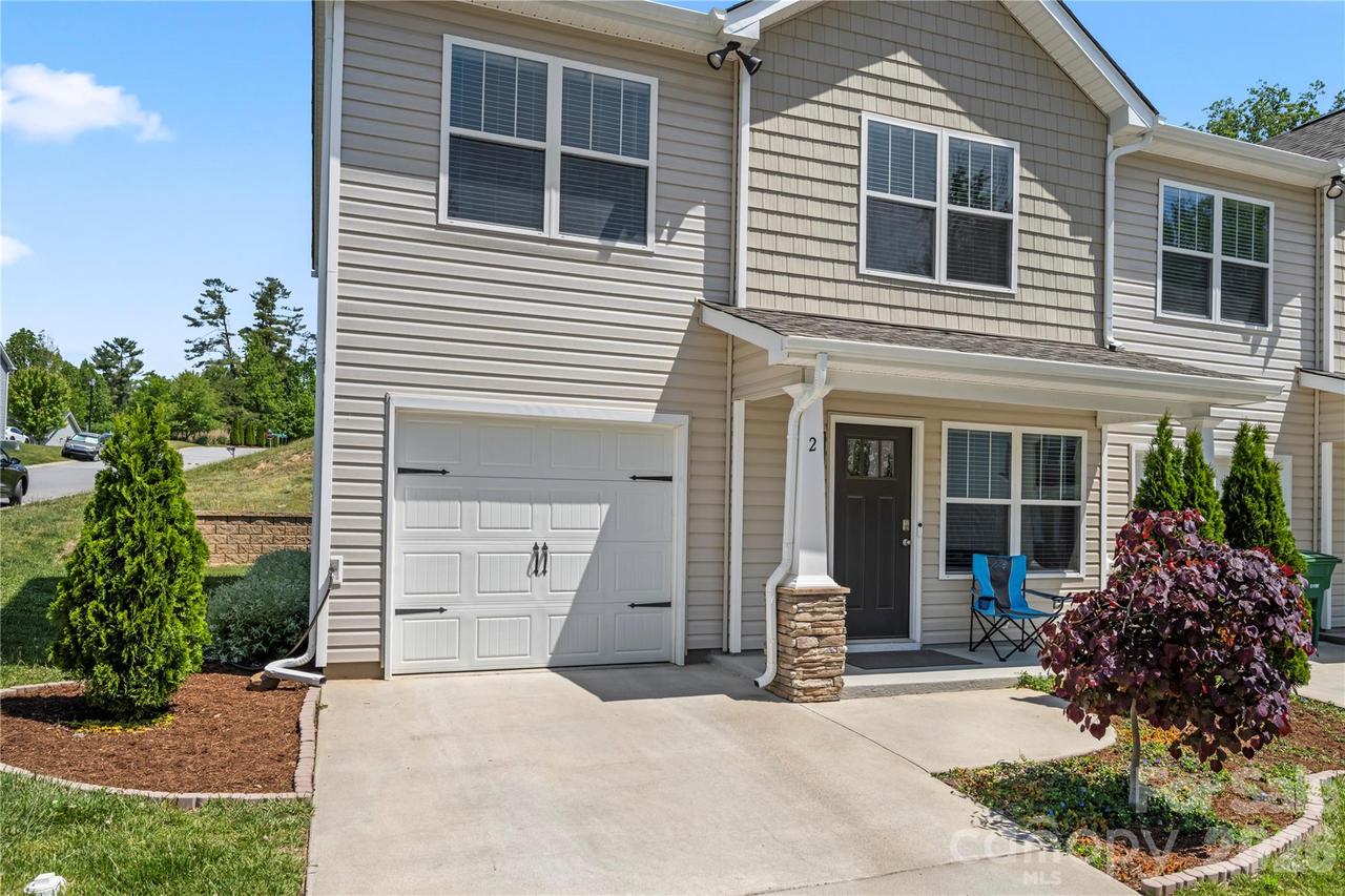 2 Chambers Garden Dr., Arden, NC 28704