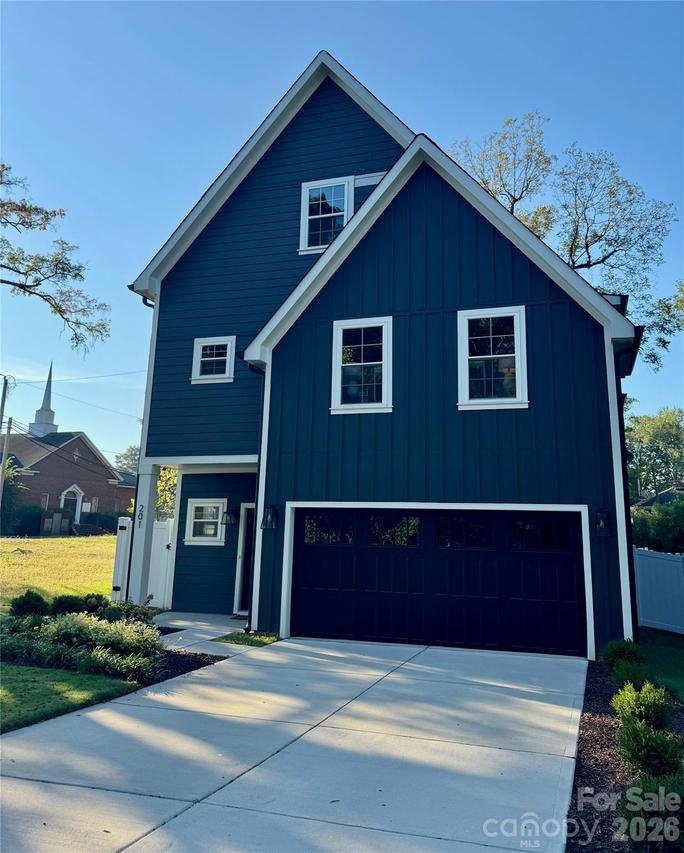 201 Coxe Ave., Charlotte, NC 28208
