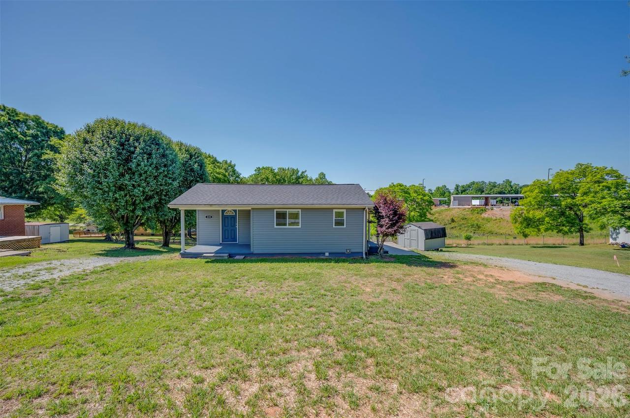 220 Roberson Rd., Forest City, NC 28043