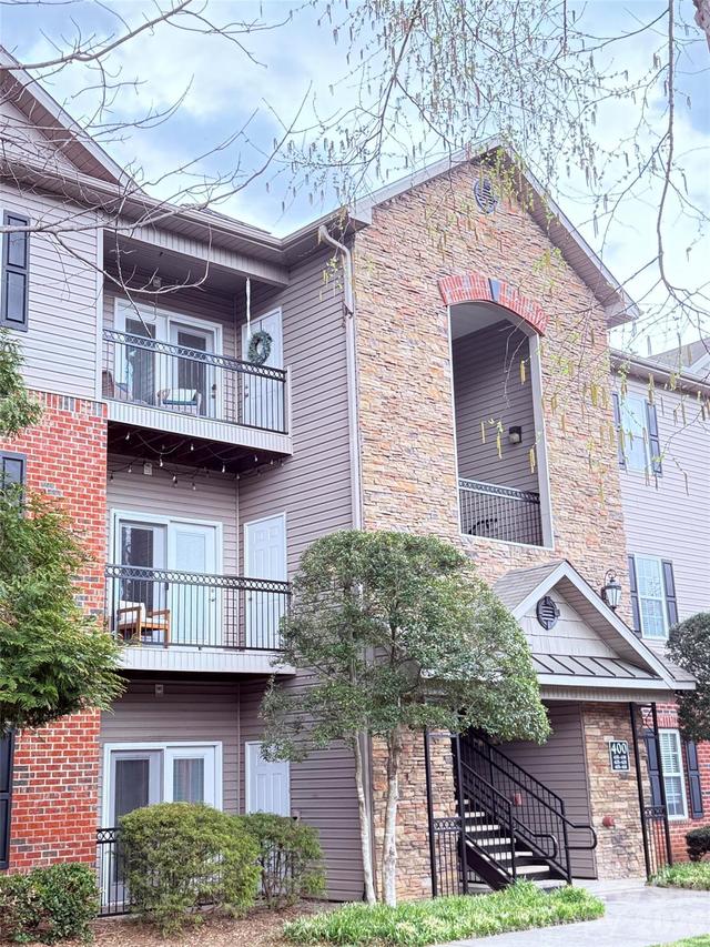 435 Appeldoorn Cir., Asheville, NC 28803