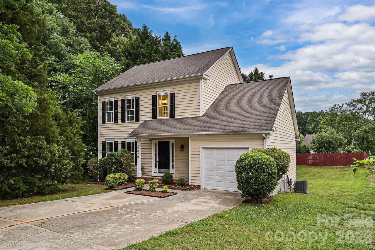 9820 Aaronda Ct., Charlotte, NC 28213