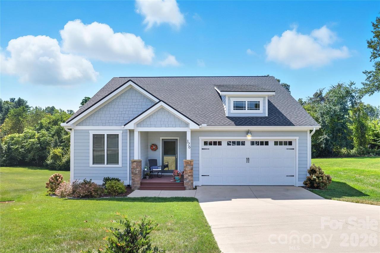 376 Windy Acres Knoll Dr. #17, Hendersonville, NC 28792