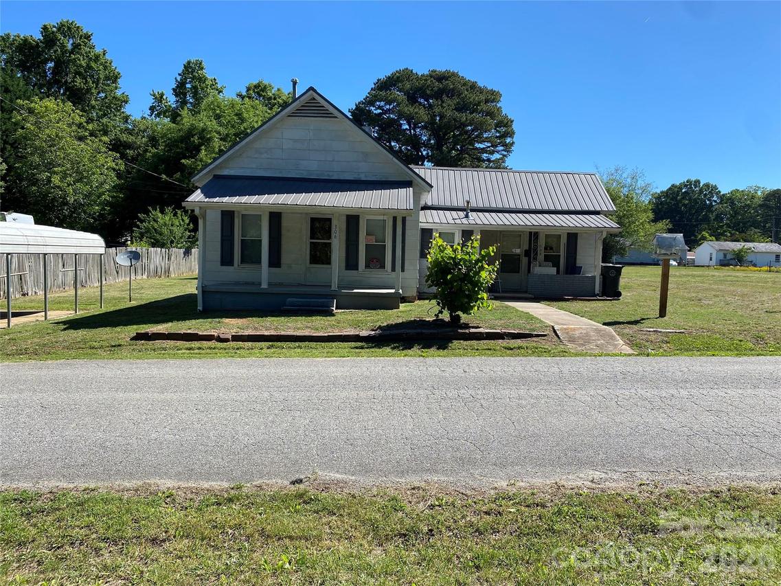 306 Howell St., Cherryville, NC 28021