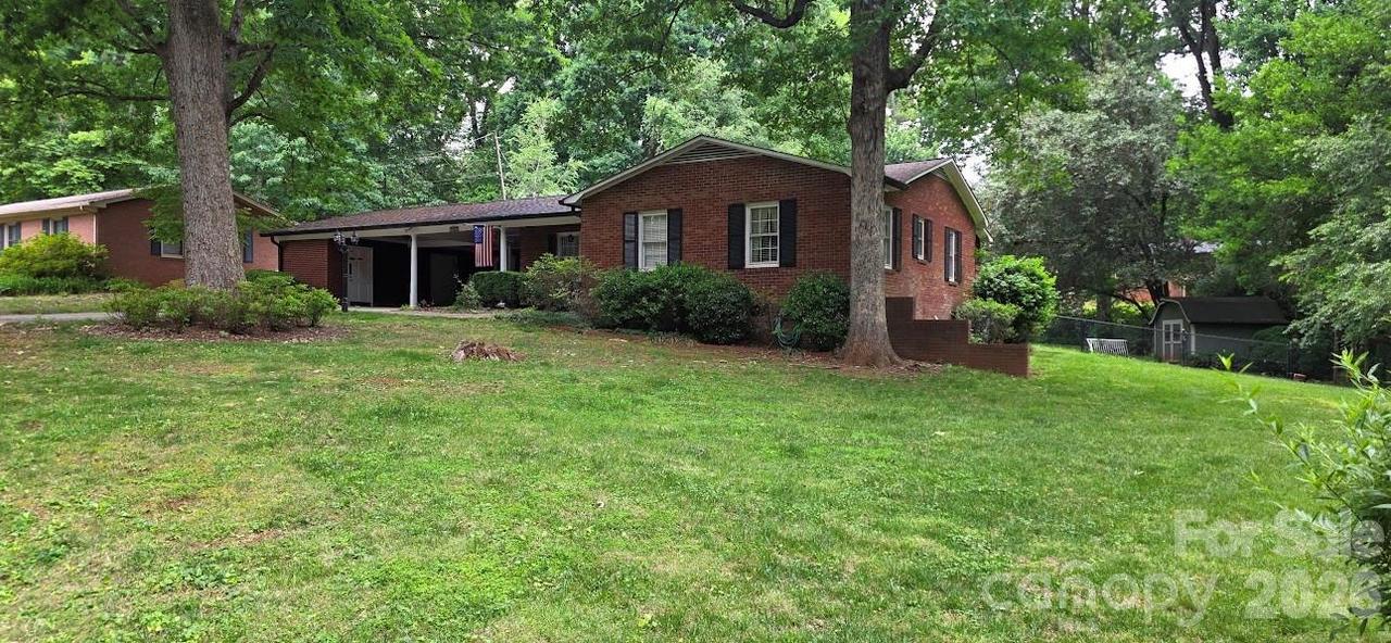 141 Brady Ln., Statesville, NC 28625