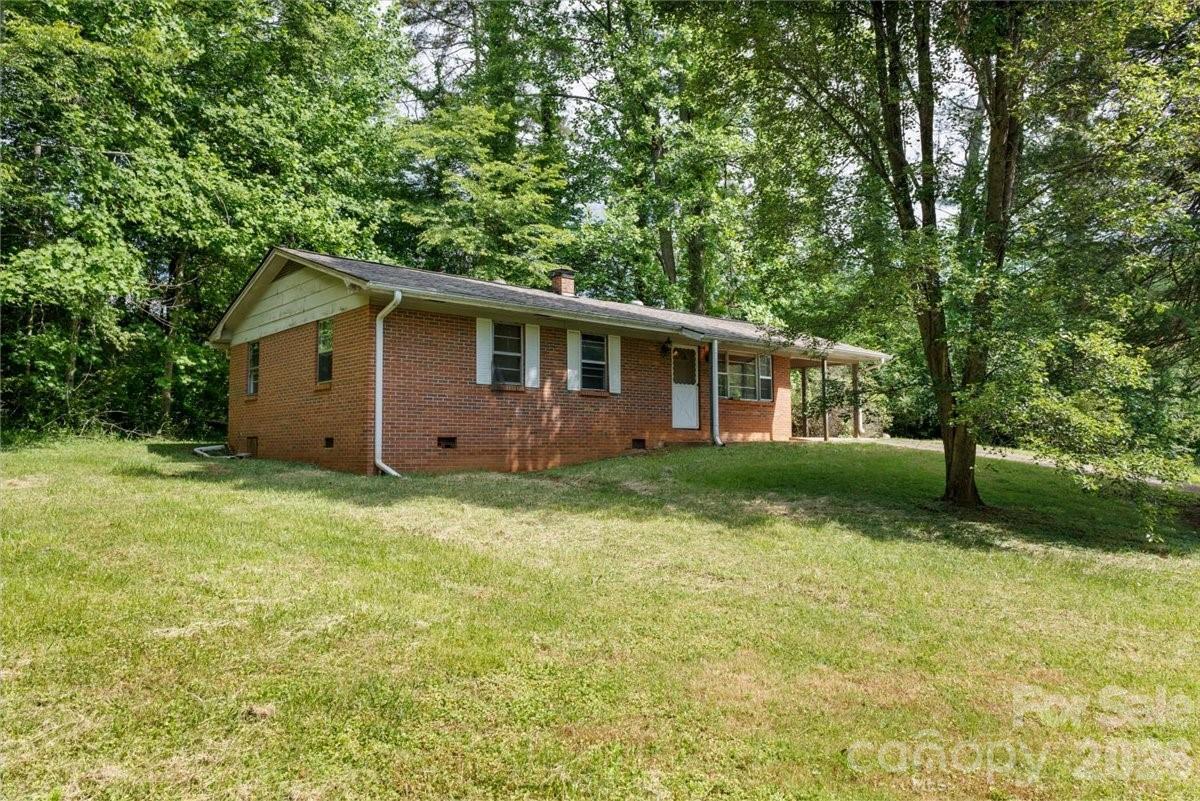 156 Old Sweetwater Rd., Robbinsville, NC 28771