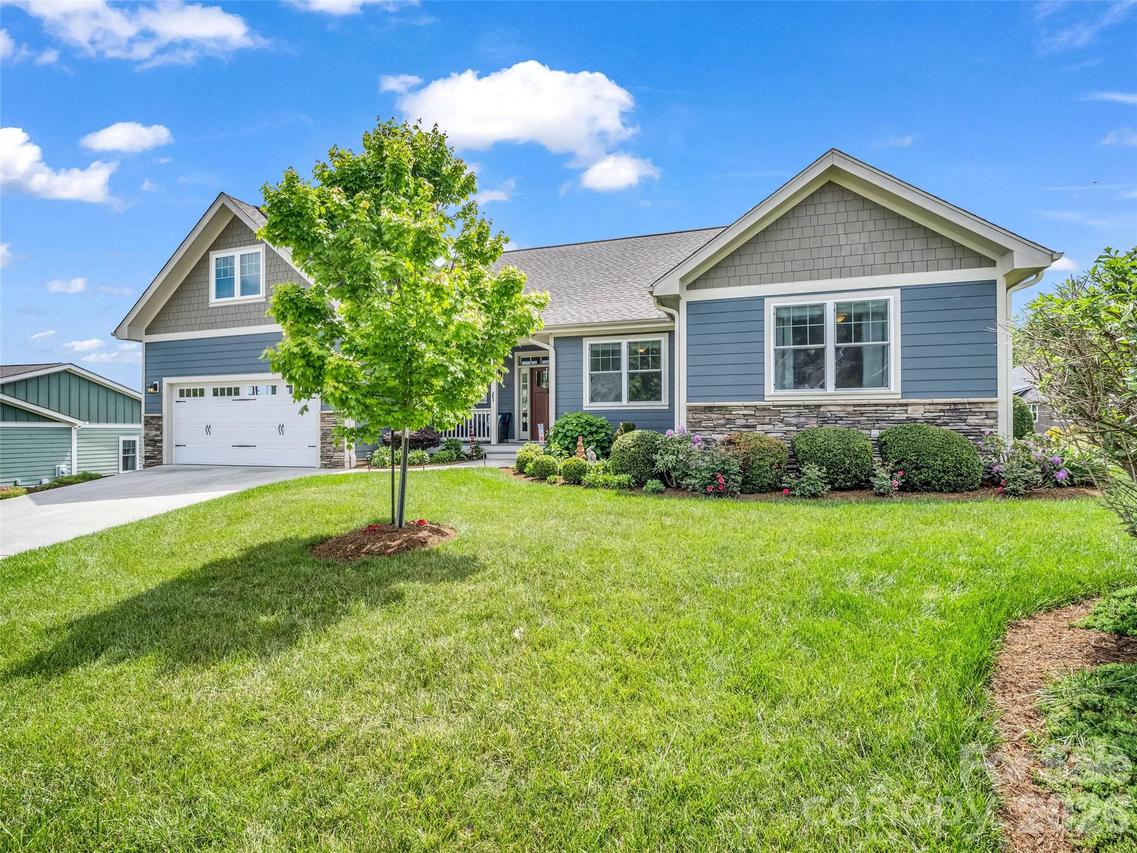 27 Spelter St., Hendersonville, NC 28792
