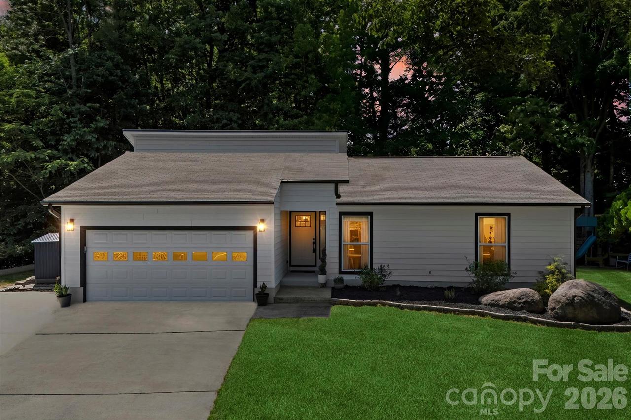 9524 Rainbow Forest Dr., Charlotte, NC 28277