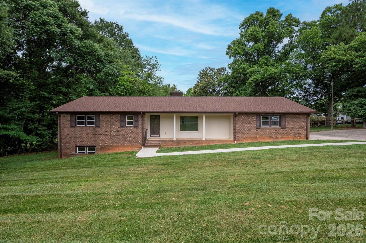 107 Coram Ave., Boonville, NC 27011