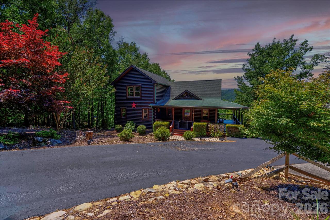 389 Woodgate Dr., Bostic, NC 28018