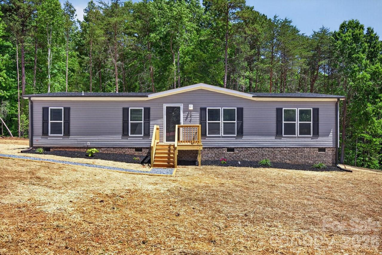 194 Harvick Ln., Lexington, NC 27294
