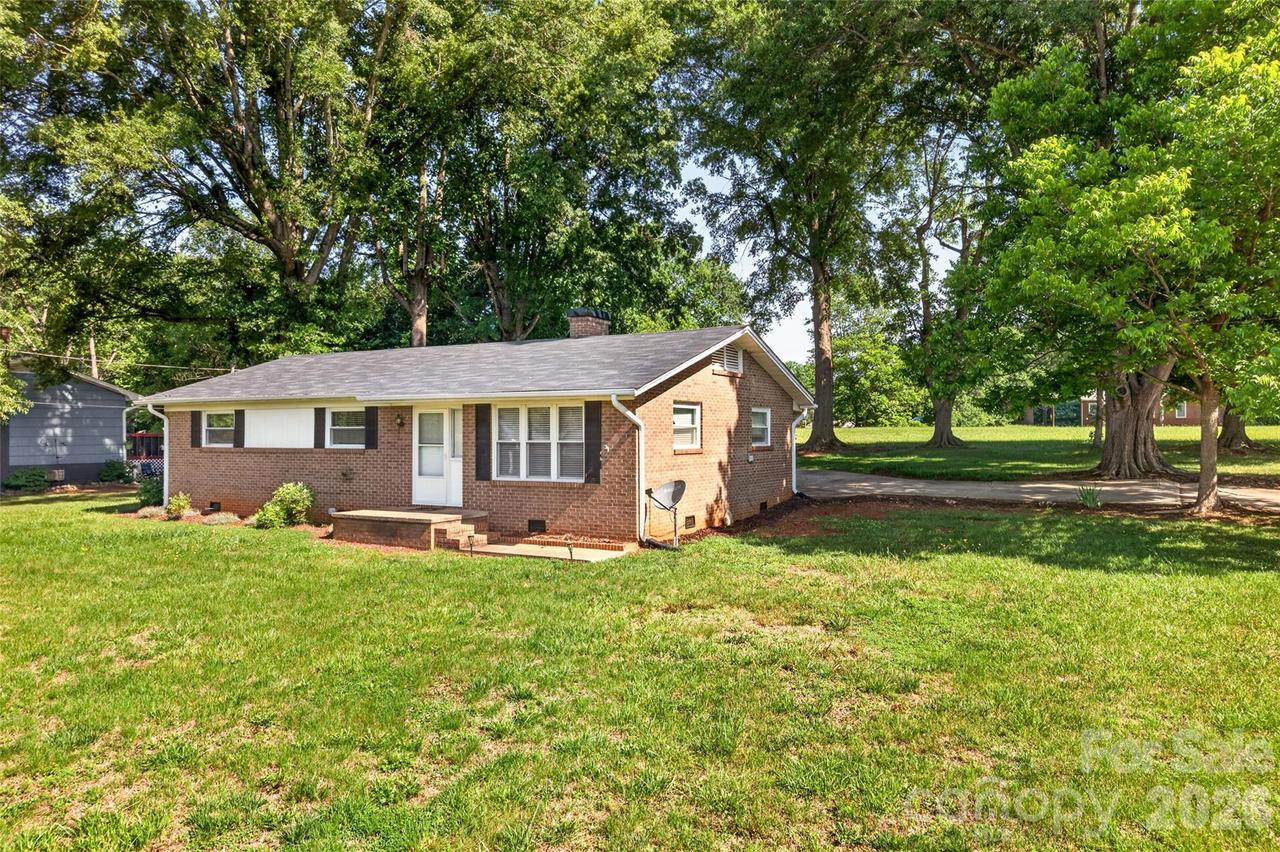 1771 24th Avenue Ct., Hickory, NC 28601