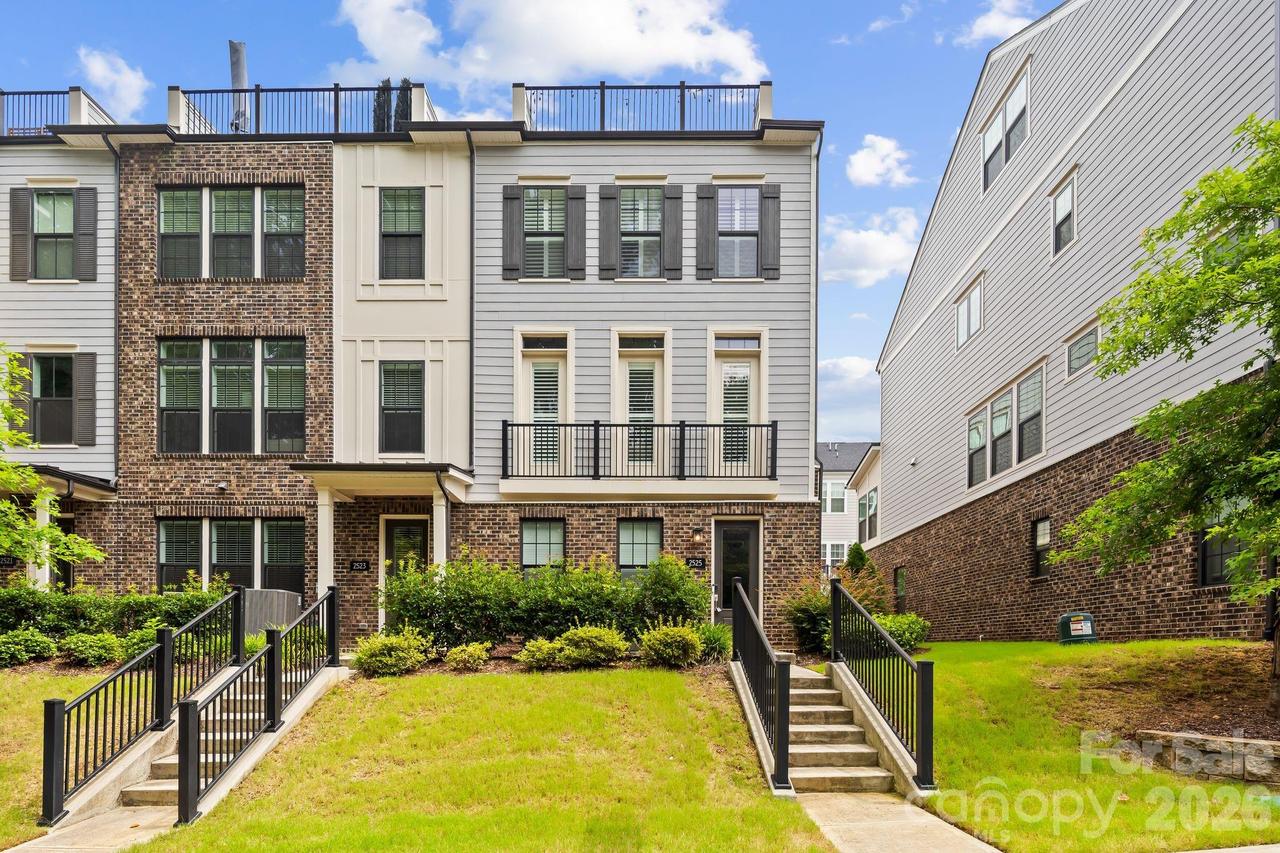 2525 Deacon Ave., Charlotte, NC 28204