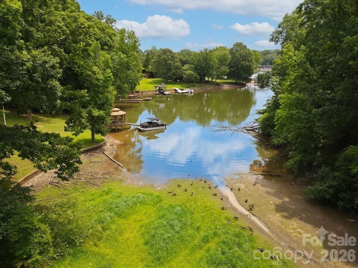 Catawba Cove Dr., Belmont, NC 28012