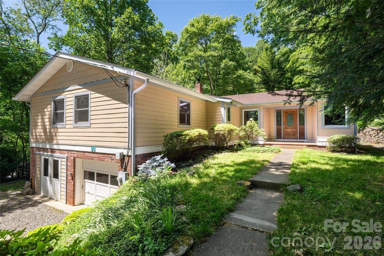 26 Utopia Rd., Asheville, NC 28805