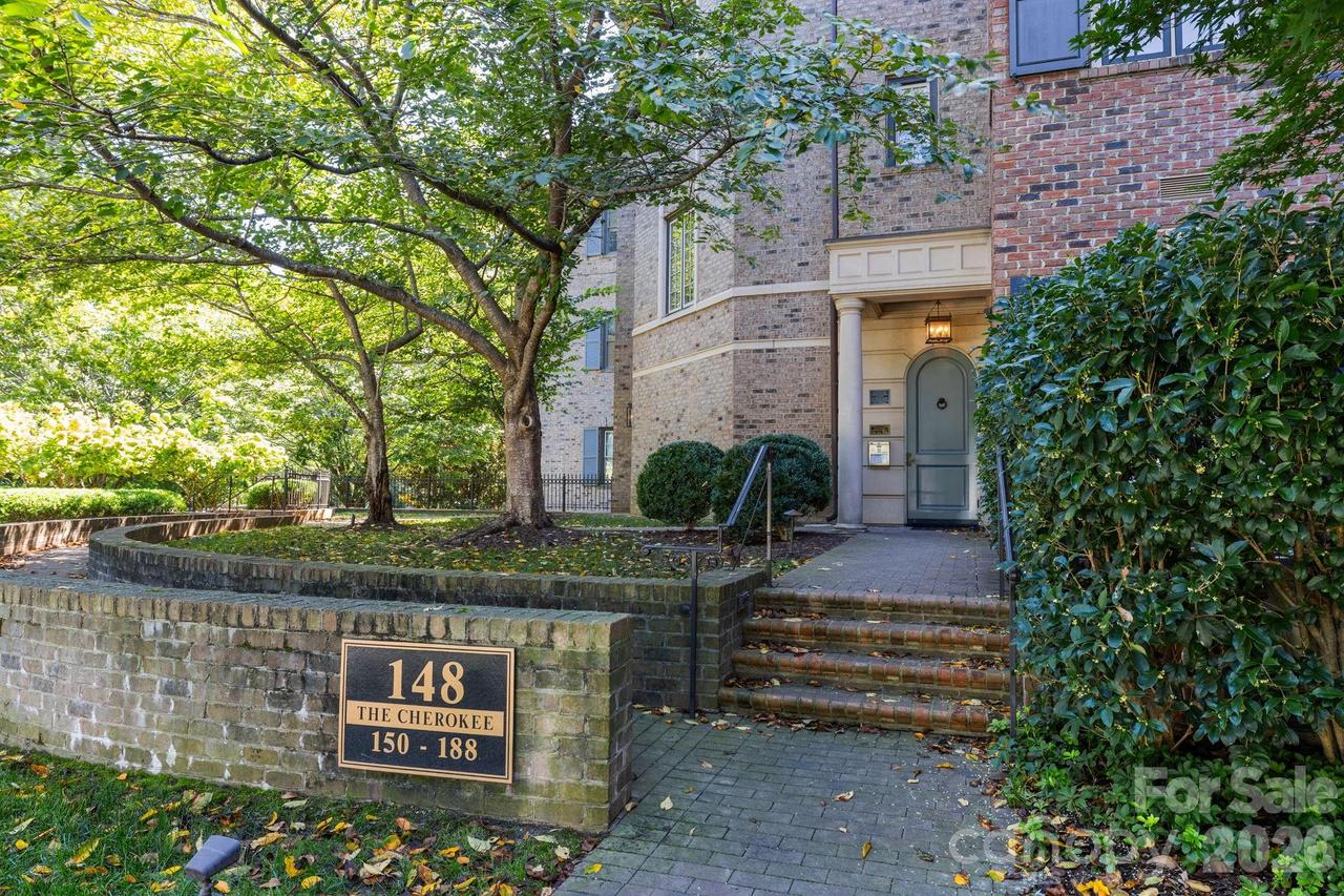 168 Cherokee Rd., Charlotte, NC 28207