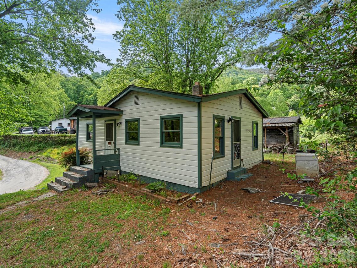 1669 Fisher Creek Rd., Sylva, NC 28779