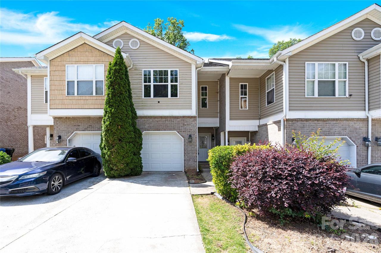 117 Sherman Oaks Ln., Mooresville, NC 28115